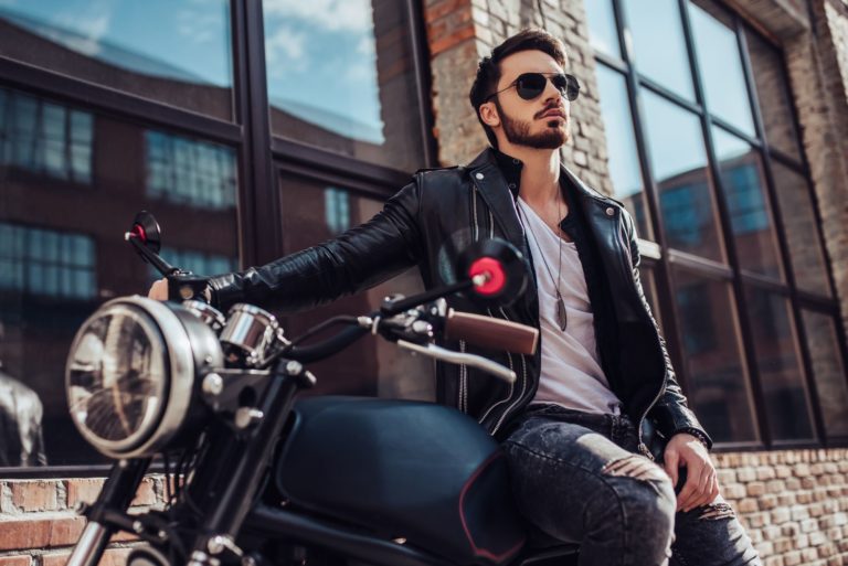 How to Buy Motorcycling Sunglasses Online?